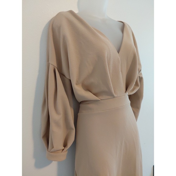 Boohoo Midi Dress Womens 14 Beige Deep V Tie Back 3/4 Slouch Sleeve Modern Chic - Picture 3 of 7